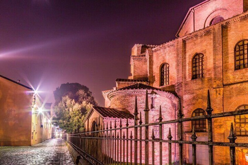 Ravenna City Tour By Night with a Local Guide