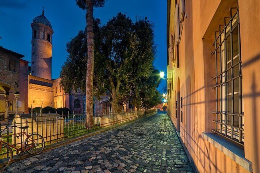Ravenna City Tour By Night with a Local Guide