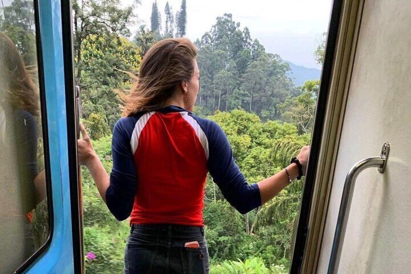 Ella to Kandy train journey