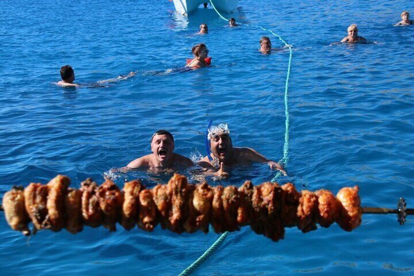 Half-Day Odyssey Guided Boat Safari with Lunch in Cyprus