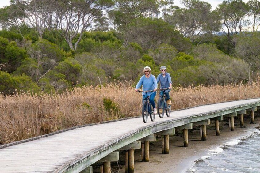 2-Hour Eden Guided Bike Tour Around Lake Curalo