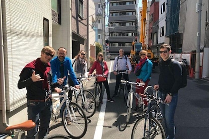3-Hour Tokyo city Highlights Sunset Bike Tour