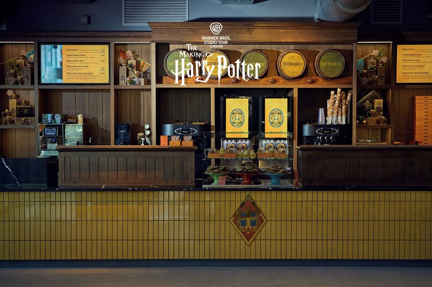 The Making of Harry Potter: Warner Bros. Studio Tour & Escorted Transfer 