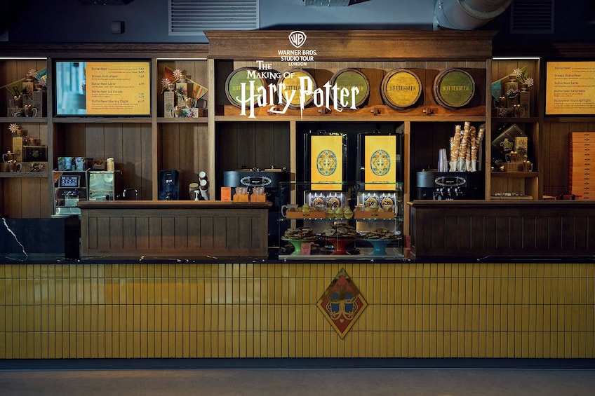 The Making of Harry Potter: Warner Bros. Studio Tour & Escorted Transfer