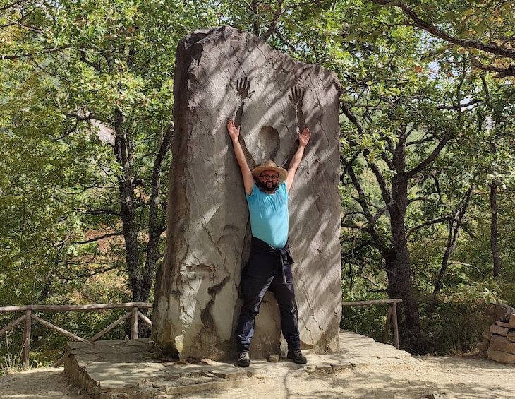 Seven Stones Hiking Tour: From Castelmezzano to Pietrapertosa and Back