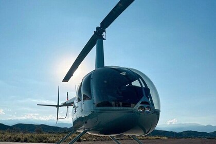 Private Half-Day Tour to get to know Mendoza from the air