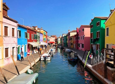 Excursion d'une demi-journée à Murano et Burano au départ de Punta Sabbioni...