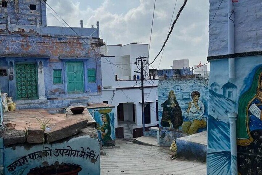 Local Culture and Blue City Private Guided Tour with Breakfast