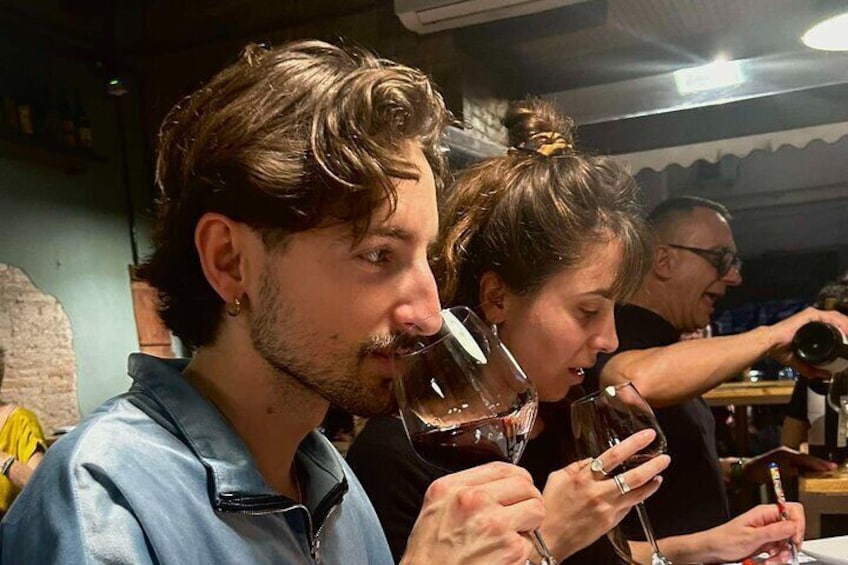 Guided, FUN Wine Tasting with Trivia Games, Napoli