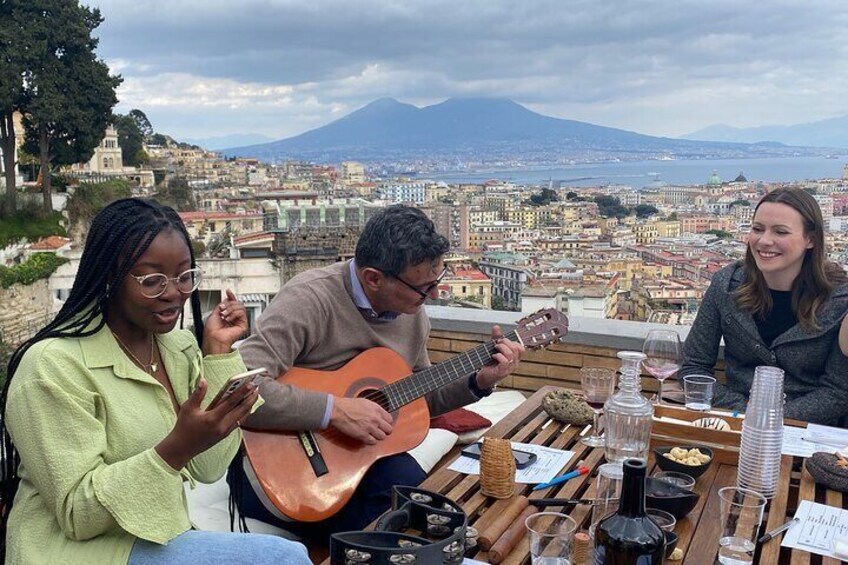 Private, FUN Wine Tasting in Napoli