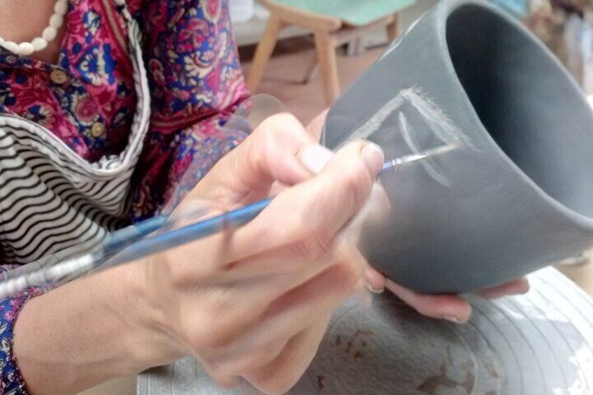 Fun Ceramics Workshops For Everyone in Artemida