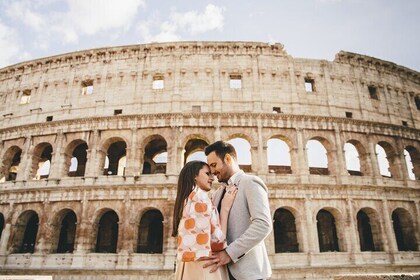 Roma: servizio fotografico privato al Colosseo