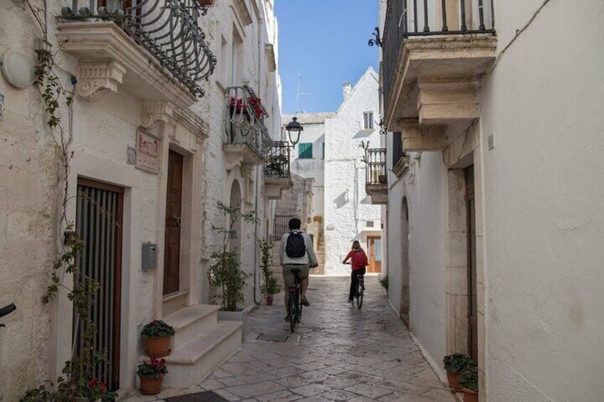 E-bike tour between Martina Franca and Locorotondo