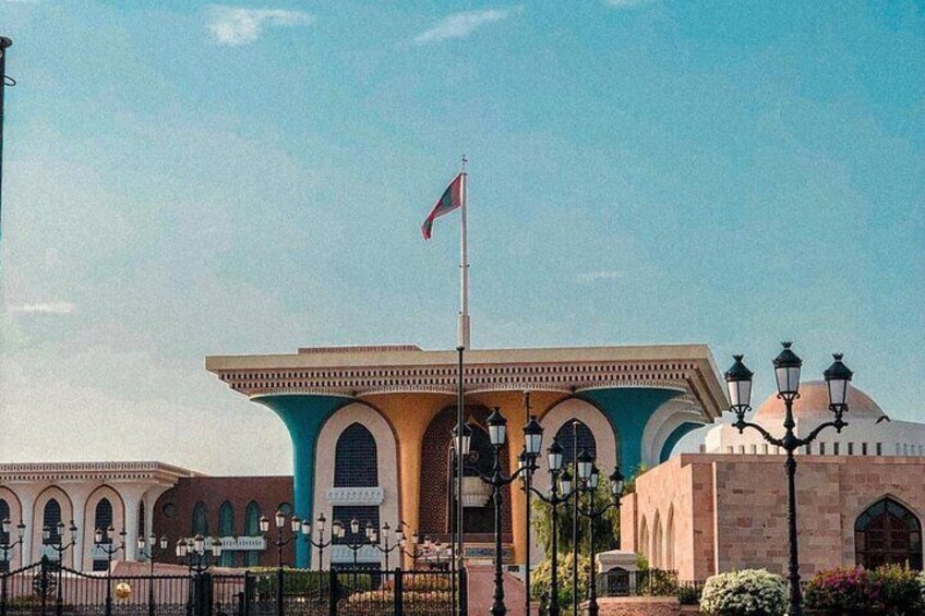 Al Alam Place in the old Muscat quarter