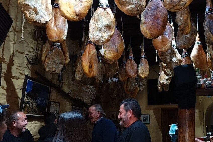 3-Hours Tapas Tour in Granada, Spain