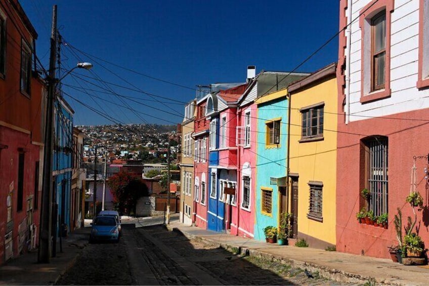 Private Custom Tour with a Local Guide in Valparaiso