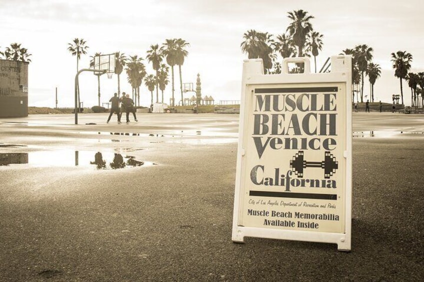 Venice Boardwalk Outdoor Escape Game in Los Angeles