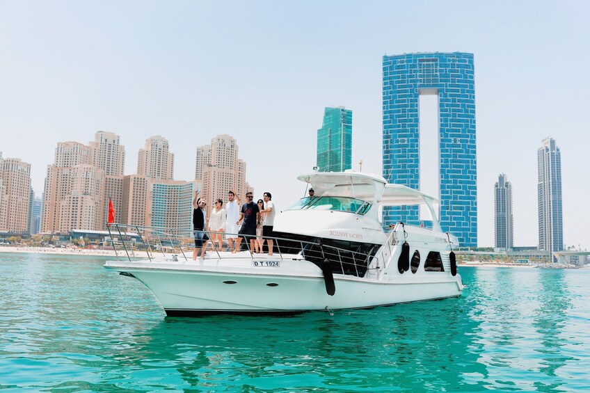 Dubai Marina Sightseeing Cruise with Ain Wheel View