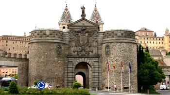 1-Day Toledo Sightseeing Pass with Skip-the-Line Admission to 9 Attractions