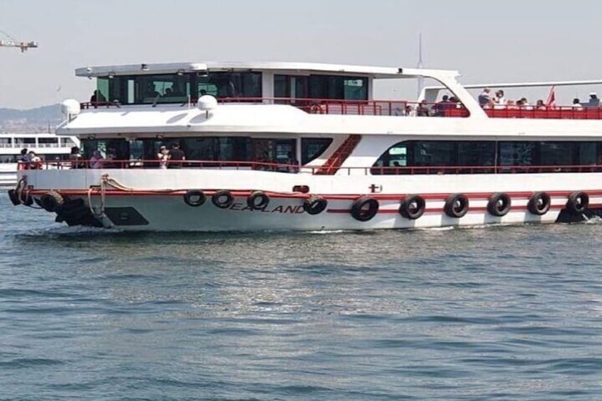 4-Hour Bosphorus Morning Guided Cruise