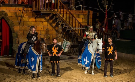 Benidorm: Cena con Espectáculo en Magic Robin Hood