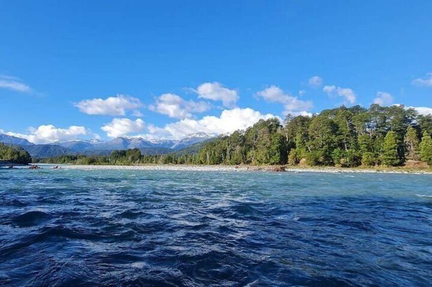 Excursion and journey through hidden lakes of Llanada Grande