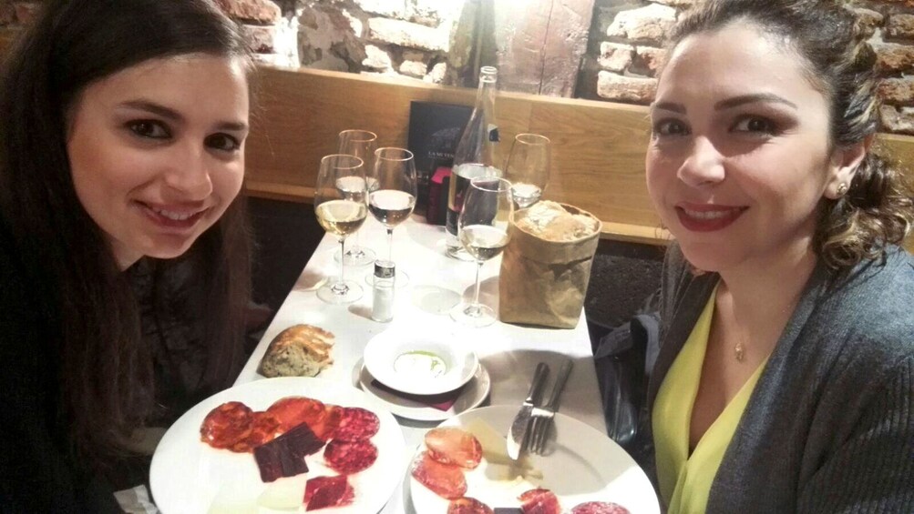 Women enjoying tapas and wine in San Lorenzo