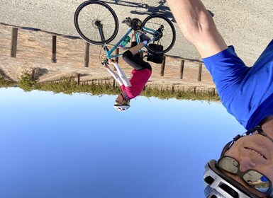 骑自行车游览南澳大利亚的铁路小径