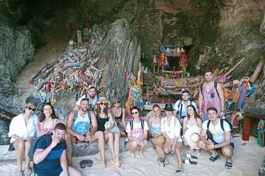 Private Railay and 4 Island Tour by Longtail Boat