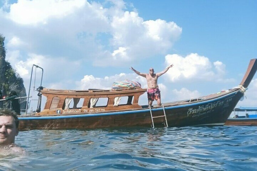 Railay and 4 Island Group Tour by Longtail Boat