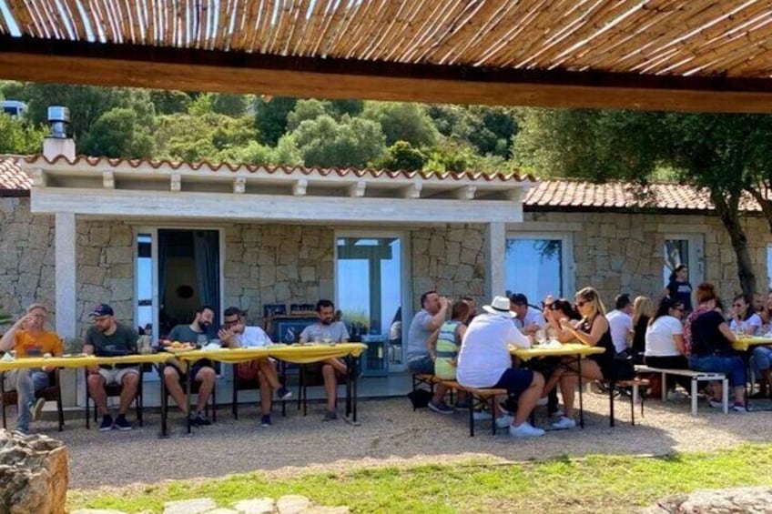 Guided Myrtle Production Lab Liqueur Tasting Experience in Olbia