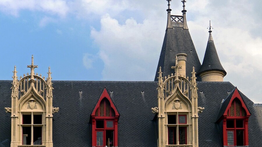 Paris: The District of Saint-Paul Self-Guided Audio Tour