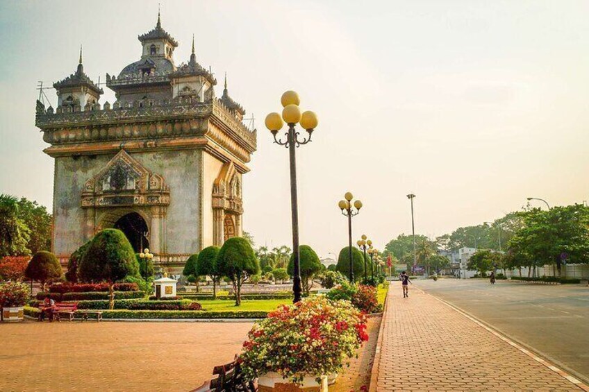 Private Custom Tour with a Local Guide in Vientiane