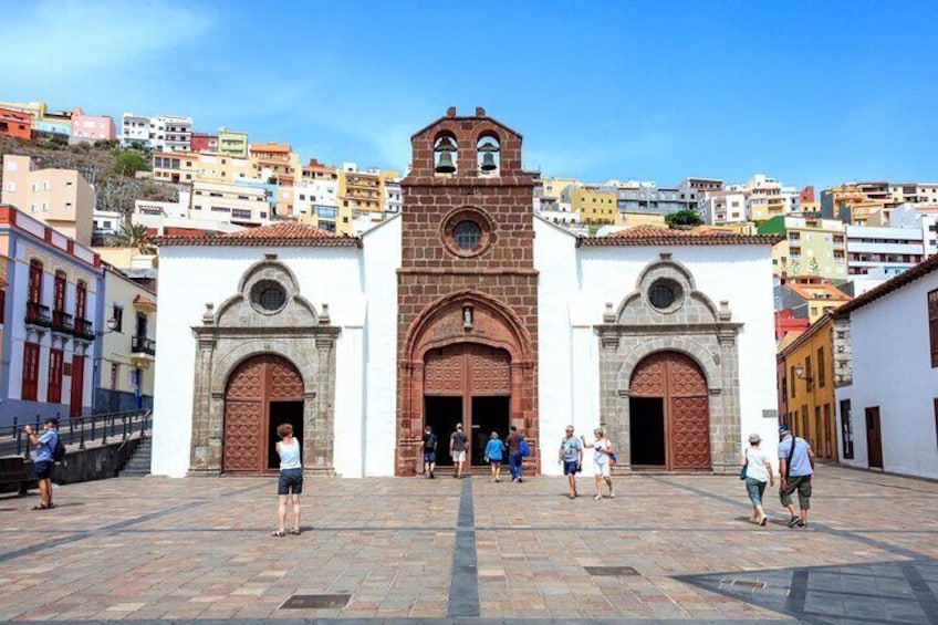 VIP Guided Tour of La Gomera with Garajonay Park and Lunch