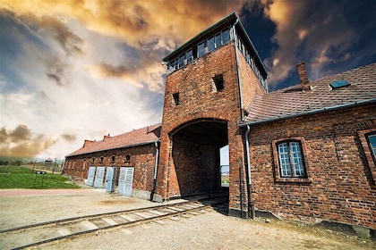 Auschwitz Birkenau 博物館一日遊,交通工具