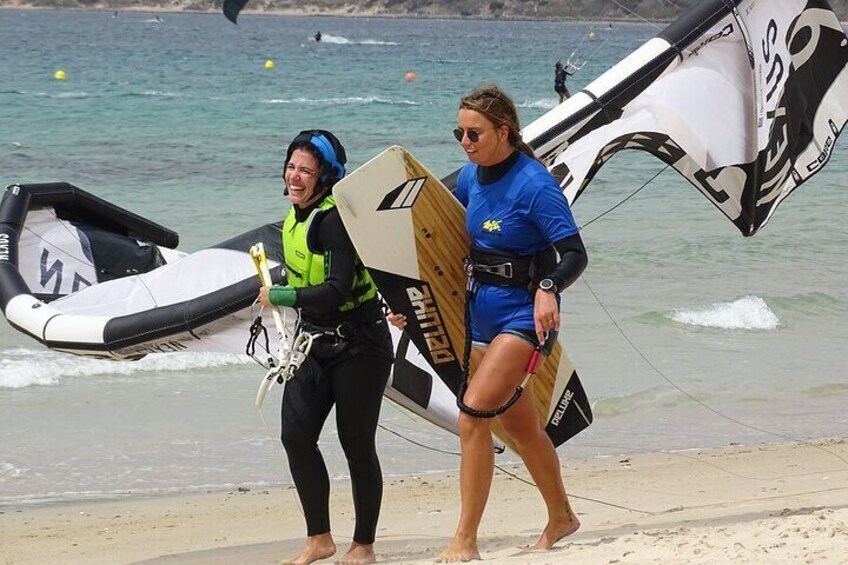 Private Kitesurf lessons. Semi-Private Kitesurfing lessons. Fee.