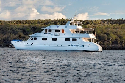 4 day Galapagos Islands Cruise on board the Seaman Journey