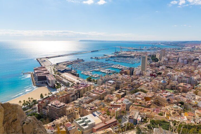 3-Hour Private Walking Tour with a Local Alicante Guide