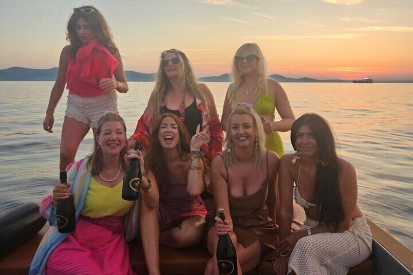 Romantic Zadar Sunset Boat Tour with a Glass of Aperol Spritz