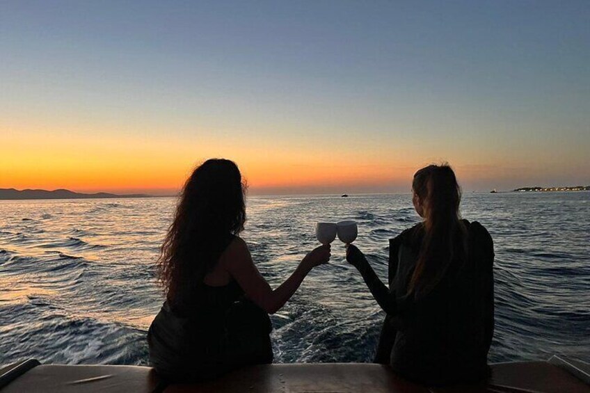Romantic Zadar Sunset Boat Tour with a Glass of Prossecco