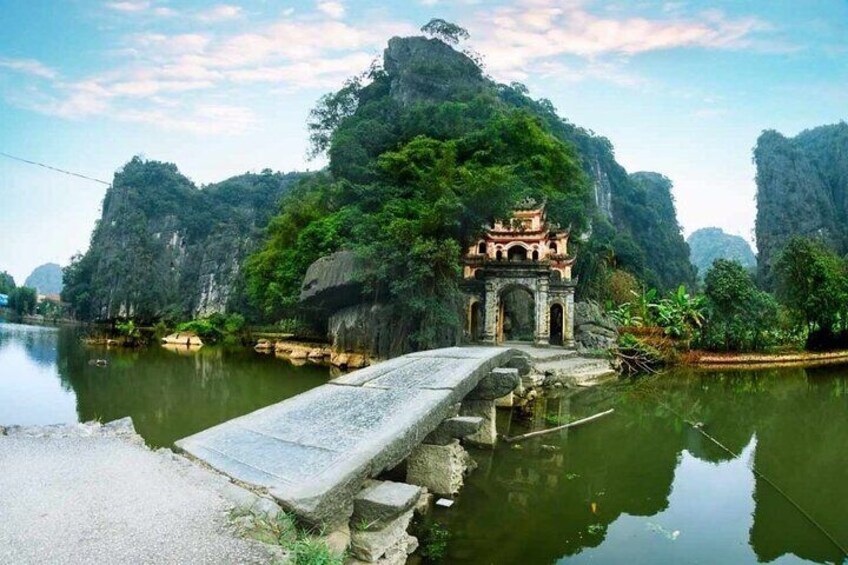 Full Day Private Tour in Ninh Binh - Halong Bay On Land