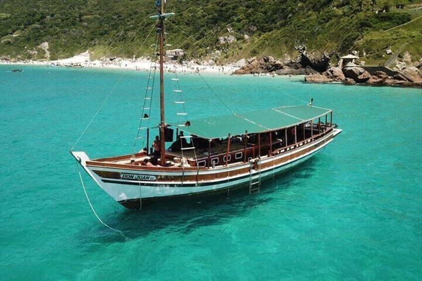Saveiro Boat Trip in Arraial do Cabo