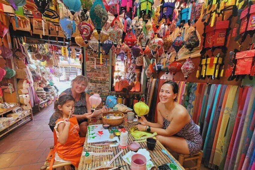 1-Hour Lantern Making Class in Hoi An