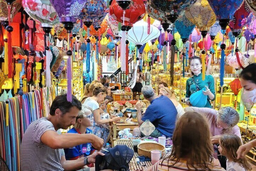 1-Hour Lantern Making Class in Hoi An