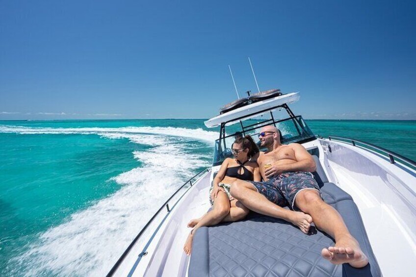 2-Hour Private Guided Luxury Axopar Charter in Turks and Caicos