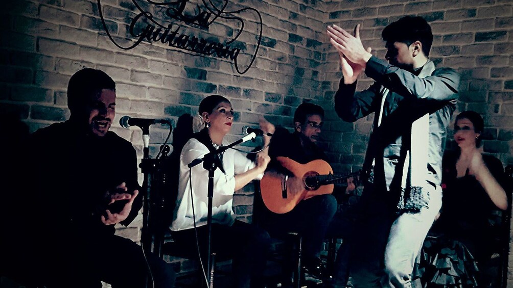 Ver elemento 5 de 8. Flamenco dance show