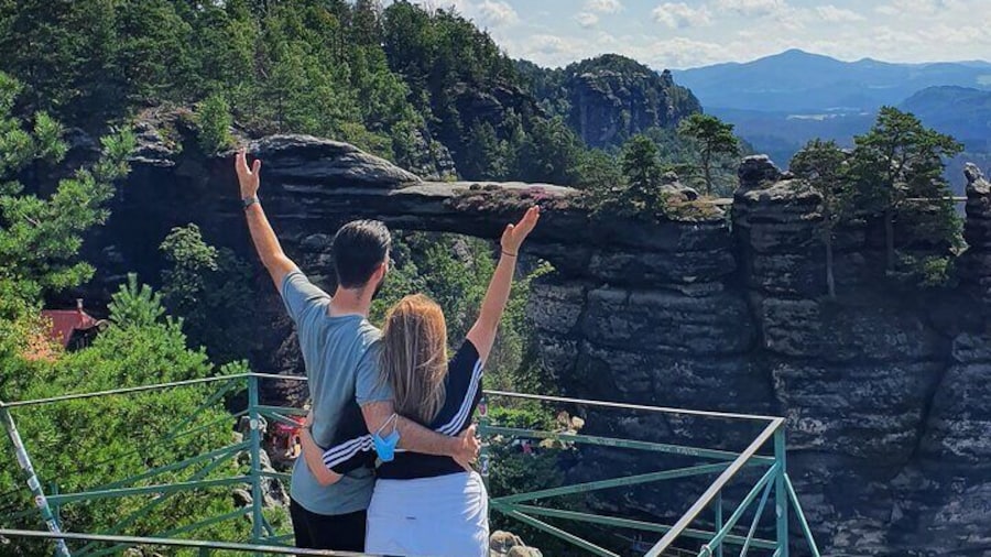 Full Day Hiking Tour in Bohemian and Saxony Switzerland