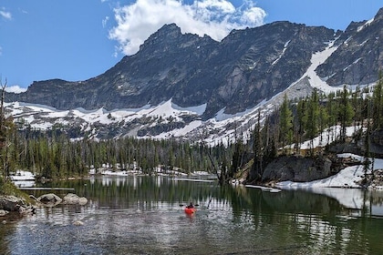 Self-Guided Alpine Lake Float and Ultralight Packraft Rental