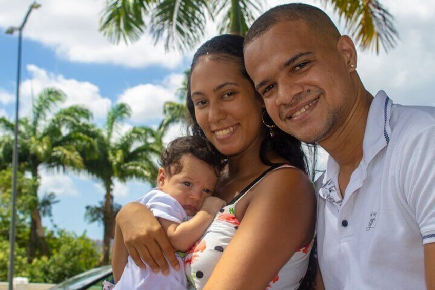 "Family of young people" - Praça do Bonfim
