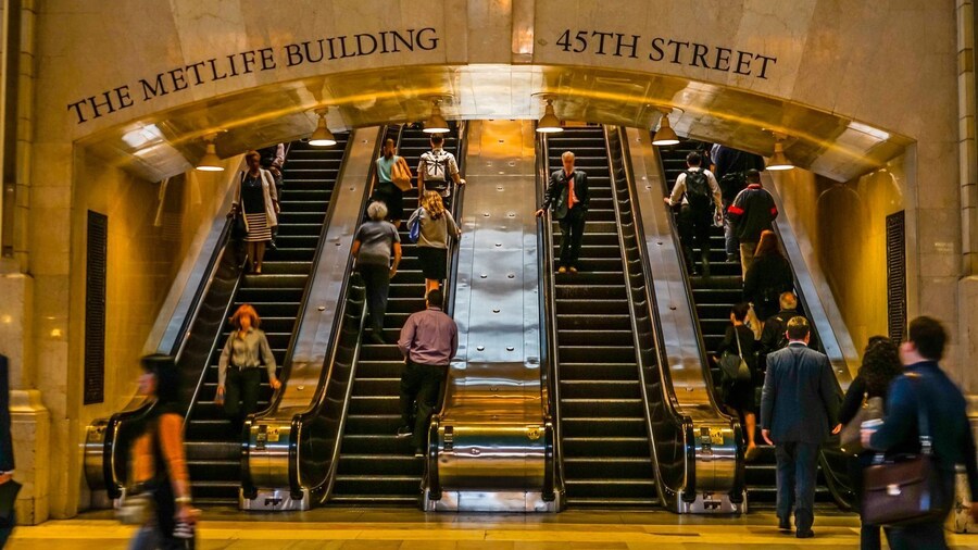 Grand Central Terminal: Walking In-App Audio Tour made by a Local